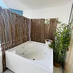 Apartament La Maison Parque Jacuzzi San Miguel de Abona