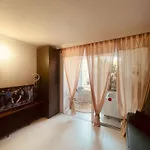 La Maison Parque Jacuzzi Apartament