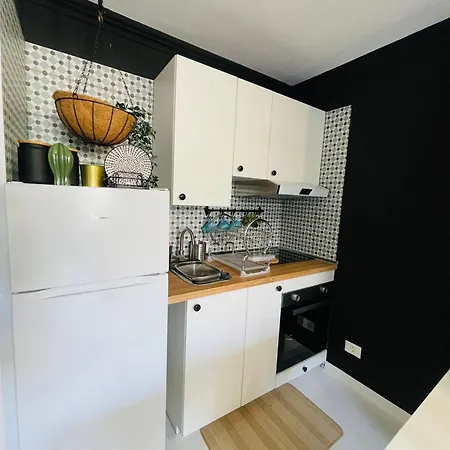 La Maison Parque Jacuzzi Appartement *